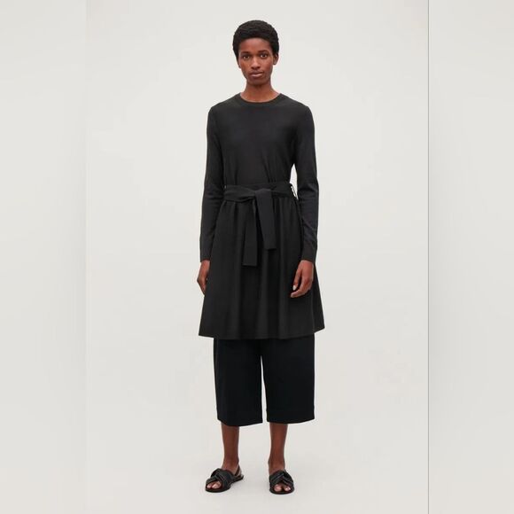 COS Minimalist A-Line Black 💯 Merino-Wool Knit Dress M Long Sleeves - Picture 6 of 15